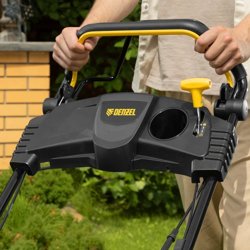 Бензиновая газонокосилка GLT-460SP-T, Trike 149 см3, 46 см, привод, панель, 60л Denzel по ценам производителя в Челябинске с доставкой по всей России