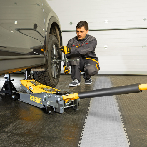 Домкрат гидравлический подкатной, 2/3 т, 98-770 мм, быстрый подъем, низ. подхват, проф, SUV Denzel по ценам производителя в Челябинске с доставкой по всей России