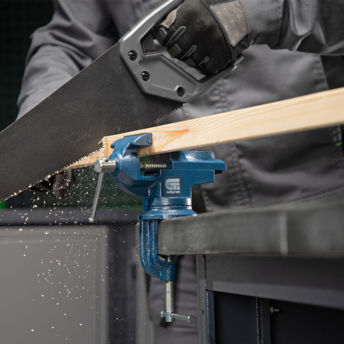 Тиски слесарные, настольные, поворотные, ширина рабочих губок 50 мм, наковальня Сибртех по ценам производителя в Челябинске с доставкой по всей России