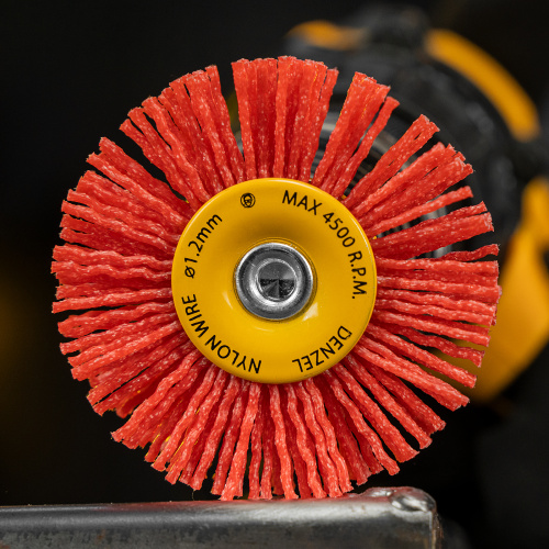 Щетка для дрели, 65 мм, Плоская, со шпилькой, нейлоновая щетина Denzel по ценам производителя в Челябинске с доставкой по всей России