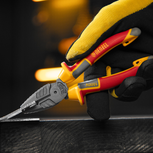 Плоскогубцы комбинированные, диэлектрические трехкомпонентные рукоятки до 1000 В, 165 мм Denzel по ценам производителя в Челябинске с доставкой по всей России