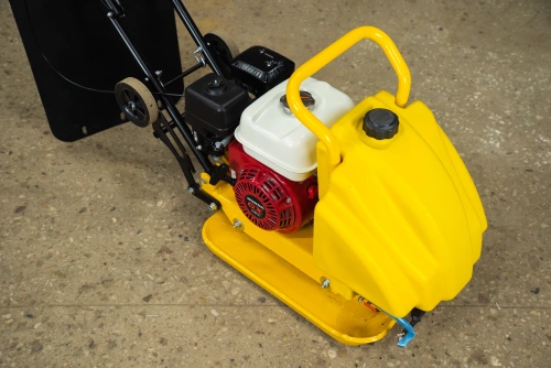 Виброплита 85 кг, 13кН (Honda) бак, коврик, колесный комплект TOR T-80 по ценам производителя в Челябинске с доставкой по всей России