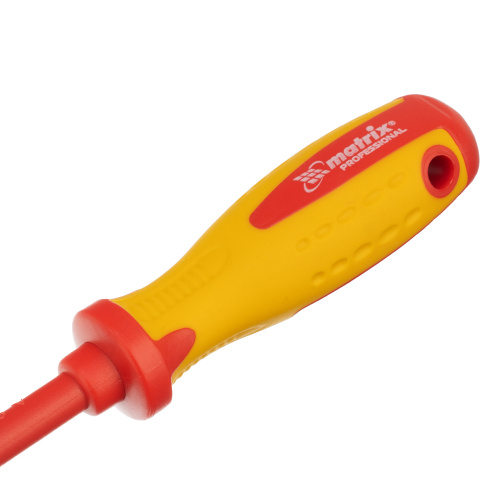 Отвертка Insulated, SL5.5 x 125 мм, CrMo, до 1000 В, двухкомпонентная рукоятка Matrix Professional по ценам производителя в Челябинске с доставкой по всей России