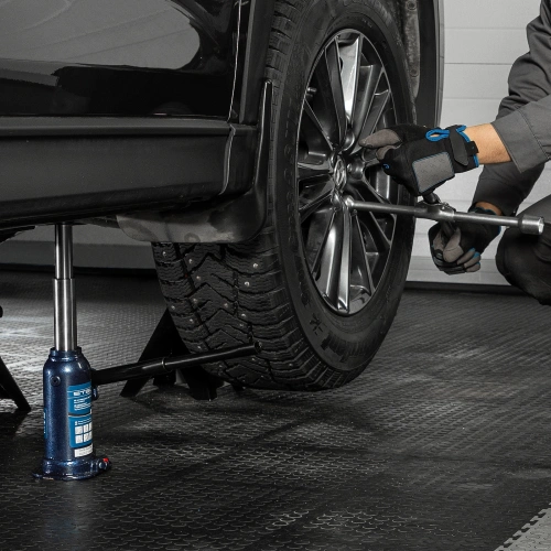 Домкрат гидравлический бутылочный телескопический, 2 т, подъем 170-380 мм Stels по ценам производителя в Челябинске с доставкой по всей России