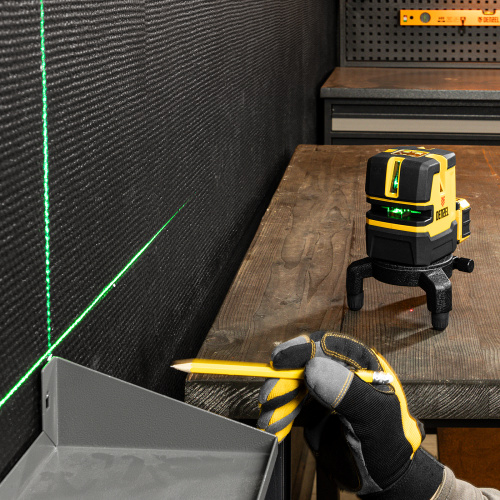 Лазерный уровень LX 06 Green, 30 м, 520 нм, аккумулятор Li 5200 mAh, резьба 5/8" Denzel по ценам производителя в Челябинске с доставкой по всей России