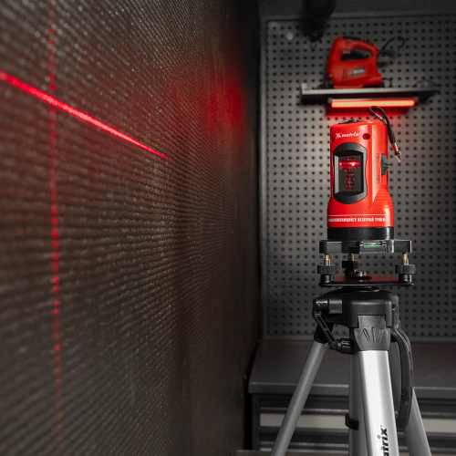 Лазерный уровень самовыравнивающийся, 150 мм, штатив 1150 мм, набор в пластиковом кейсе Matrix по ценам производителя в Челябинске с доставкой по всей России