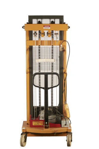 Штабелер с электроподъемом 1,5 т 1,6 м TOR TSW с лебедкой и пультом по ценам производителя в Челябинске с доставкой по всей России