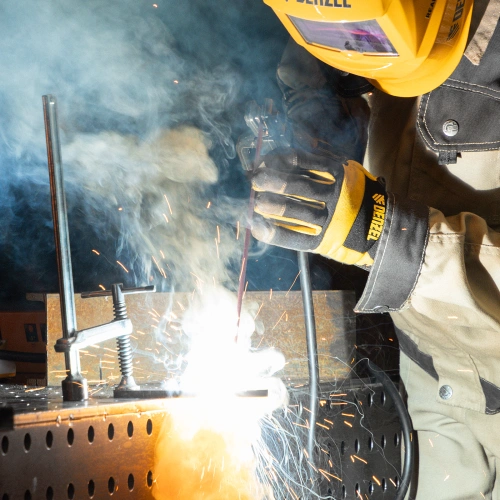 Аппарат инвертор. дуговой сварки DM-220 Standart, 220 А, ПВ 60% Denzel по ценам производителя в Челябинске с доставкой по всей России