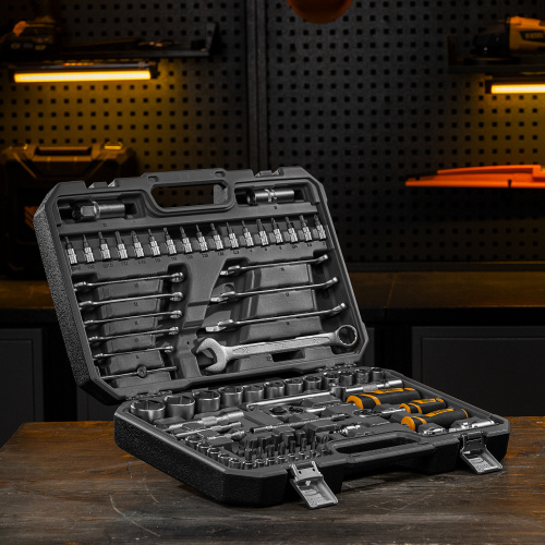 Набор инструментов, 1/2", 1/4", CrV, S2, пластиковый кейс, 82 предмета Denzel по ценам производителя в Челябинске с доставкой по всей России