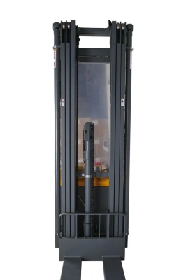 Штабелер самоходный 1,5 т 5,6 м XILIN CDDR15-III 24/200 В/Ач (сопровождаемый) по ценам производителя в Челябинске с доставкой по всей России