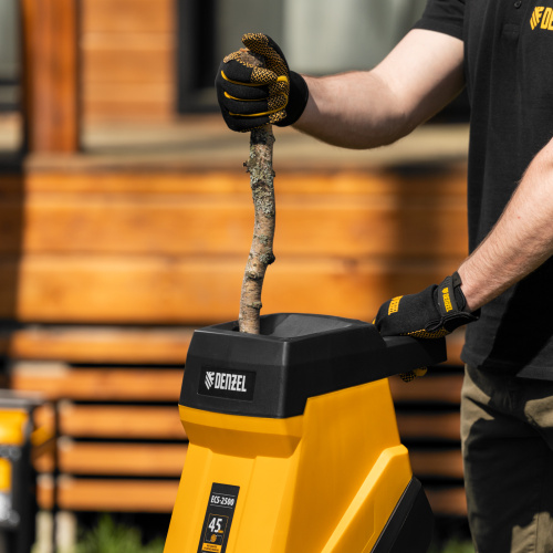 Измельчитель садовый электрический ECS-2500, 2500 Вт, 45 мм Denzel по ценам производителя в Челябинске с доставкой по всей России