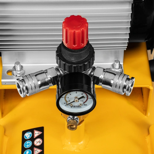 Компрессор воздушный рем. привод BCI 2200/100, 2,2 кВт, 100 литров, 420 л/мин Denzel по ценам производителя в Челябинске с доставкой по всей России