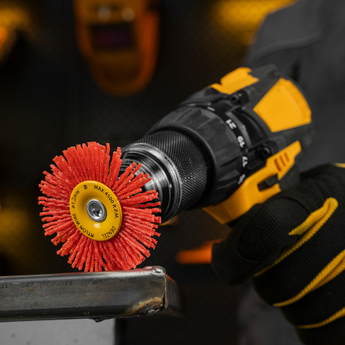 Щетка для дрели, 65 мм, Плоская, со шпилькой, нейлоновая щетина Denzel по ценам производителя в Челябинске с доставкой по всей России