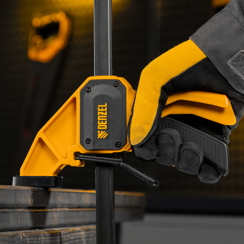 Струбцина F-образная, быстрозажимная, 450 х 80 мм, усиленный нейлоновый корпус Denzel по ценам производителя в Челябинске с доставкой по всей России