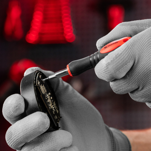 Отвертка для точных работ с насадками Fusion, 22 предмета, в пластиковом пенале Matrix по ценам производителя в Челябинске с доставкой по всей России