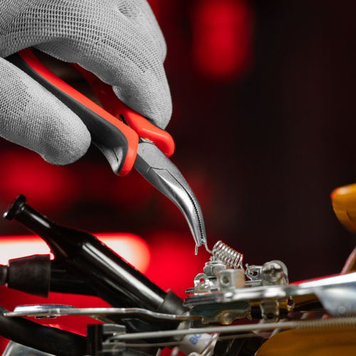 Длинногубцы изогнутые Mini, 130 мм, никелированные, авторазжим, двухкомпонентные рукоятки Matrix по ценам производителя в Челябинске с доставкой по всей России