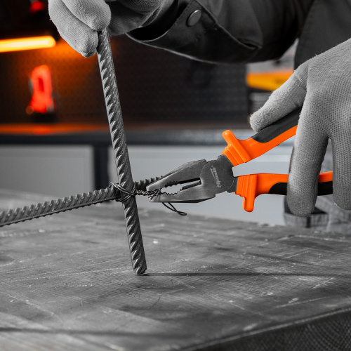 Плоскогубцы комбинированные Comfort, 200 мм, шлифованные, двухкомпонентные рукоятки Sparta по ценам производителя в Челябинске с доставкой по всей России