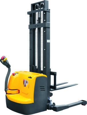 Штабелер самоходный 1,5 т 5,0 м XILIN CTDR15-III  24/200 В/Ач раздвижные вилы и опоры