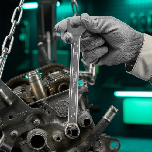 Набор инструментов, 1/2",3/8", 1/4", CrV, пластиковый кейс 142 предмета Stels по ценам производителя в Челябинске с доставкой по всей России