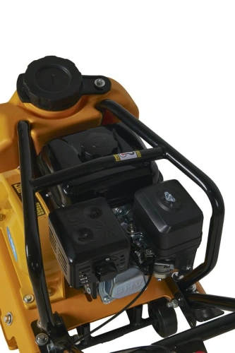 Виброплита 80 кг, 15кН (Lifan) бак, колесный комплект TOR C-80T по ценам производителя в Челябинске с доставкой по всей России