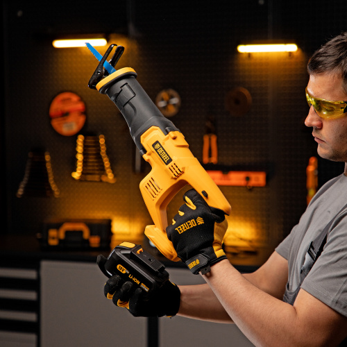 Пила сабельная аккумуляторная CRC-115-0,  18В Li-Ion Denzel по ценам производителя в Челябинске с доставкой по всей России