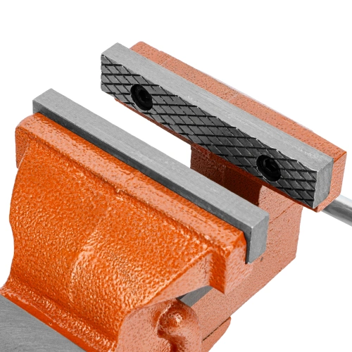 Тиски слесарные, 100 мм, поворотные, с наковальней Sparta по ценам производителя в Челябинске с доставкой по всей России