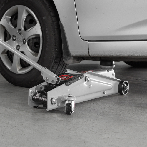 Домкрат гидравлический подкатной, 3 т, высота подъема 130-410 мм, поворотная ручка Matrix по ценам производителя в Челябинске с доставкой по всей России