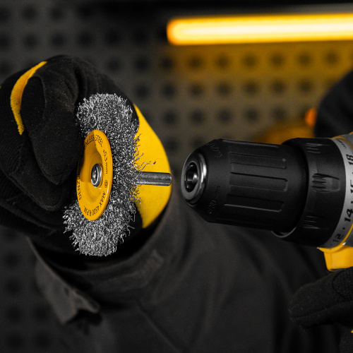 Щетка для дрели, 75 мм, Плоская, со шпилькой, нержавеющая витая проволока Denzel по ценам производителя в Челябинске с доставкой по всей России