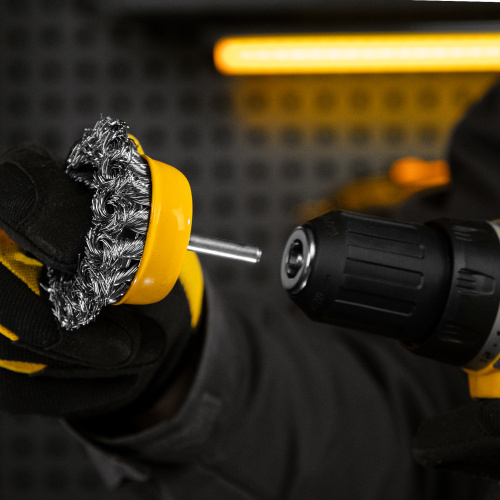 Щетка для дрели, 65 мм, Чашка, со шпилькой, нержавеющая крученая проволока Denzel по ценам производителя в Челябинске с доставкой по всей России