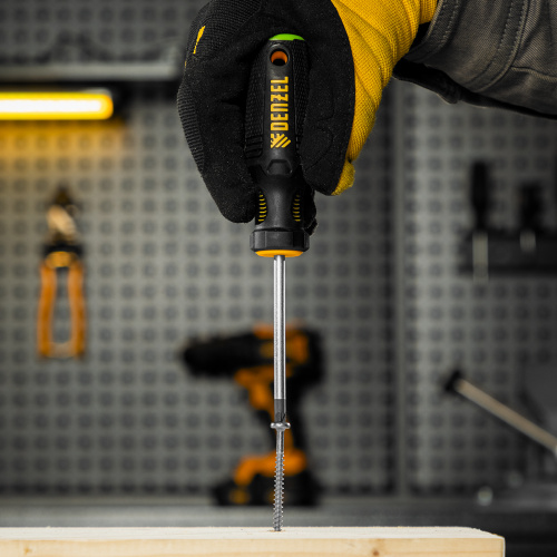 Отвертка PZ1x75 мм, CrV, трехкомпонентная рукоятка Denzel по ценам производителя в Челябинске с доставкой по всей России