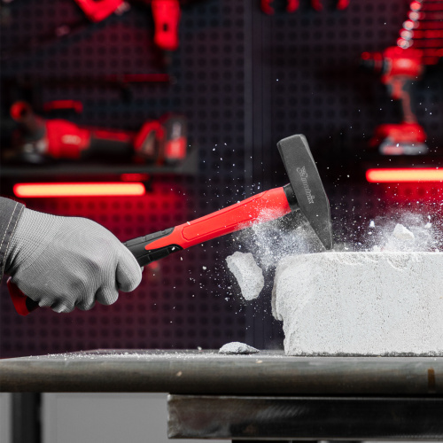 Молоток слесарный optimal, 600 г, фибергласовая обрезиненная рукоятка, квадратный боек Matrix по ценам производителя в Челябинске с доставкой по всей России