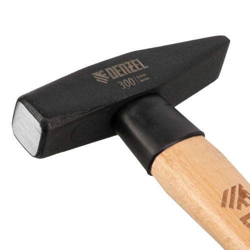 Молоток слесарный, 300 г, кованый квадратный боек, буковая рукоятка Denzel по ценам производителя в Челябинске с доставкой по всей России