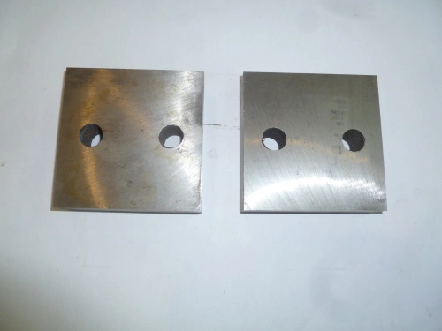 Нож для резчика арматуры ТСС GQ-50,A.N (к-т из 2-х деталей  с 2 отверстиями М16,90х90х26 мм) по ценам производителя в Челябинске с доставкой по всей России