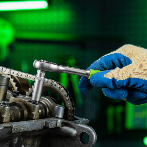 Ключ-трещотка 1/4", 45 зубьев, с быстрым сбросом, матовый хром Сибртех по ценам производителя в Челябинске с доставкой по всей России