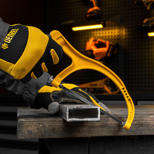 Набор инструментов, 1/2", 1/4", CrV, S2, пластиковый кейс, 100 предметов Denzel по ценам производителя в Челябинске с доставкой по всей России