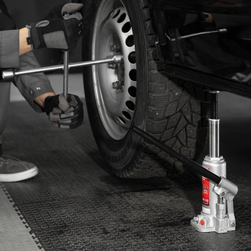 Домкрат гидравлический бутылочный, 4 т, высота подъема 194-372 мм, в пластиковый кейсе Matrix по ценам производителя в Челябинске с доставкой по всей России