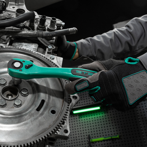 Набор инструментов 1/2", 1/4", CrV, 12 гранные головки, пластиковый кейс, 82 предмета Stels по ценам производителя в Челябинске с доставкой по всей России