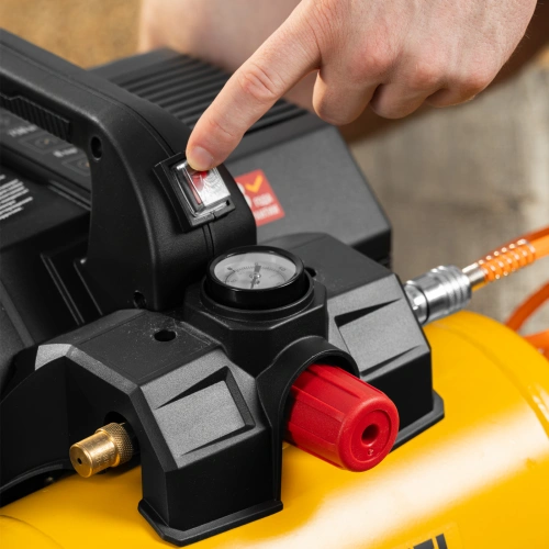 Компрессор  DLS750/6 безмасляный малошумный 750 Вт, 140 л/мин,ресивер 6 л Denzel по ценам производителя в Челябинске с доставкой по всей России