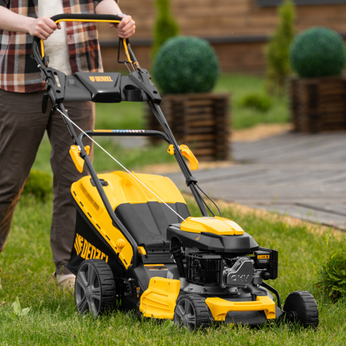 Газонокосилка бензиновая GLD-460SP, 146 куб.см, ширина 46 см, привод 7 уровней, травосборник 50 л Denzel по ценам производителя в Челябинске с доставкой по всей России