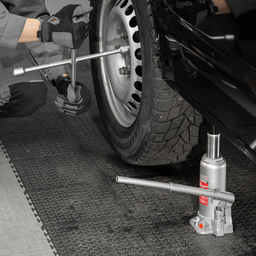 Домкрат гидравлический бутылочный, 5 т, высота подъема 216-413 мм Matrix по ценам производителя в Челябинске с доставкой по всей России