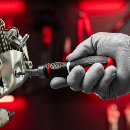 Отвертка реверсивная, набор бит, 12 шт, CrV Matrix по ценам производителя в Челябинске с доставкой по всей России