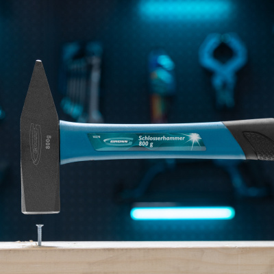 Молоток слесарный, 800 г, квадратный боек, фибергласовая обрезиненная рукоятка Gross по ценам производителя в Челябинске с доставкой по всей России