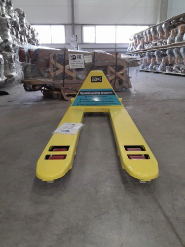 Тележка гидравлическая 2500 кг 1150 мм полиуретановые колеса TOR AC (серия J) по ценам производителя в Челябинске с доставкой по всей России
