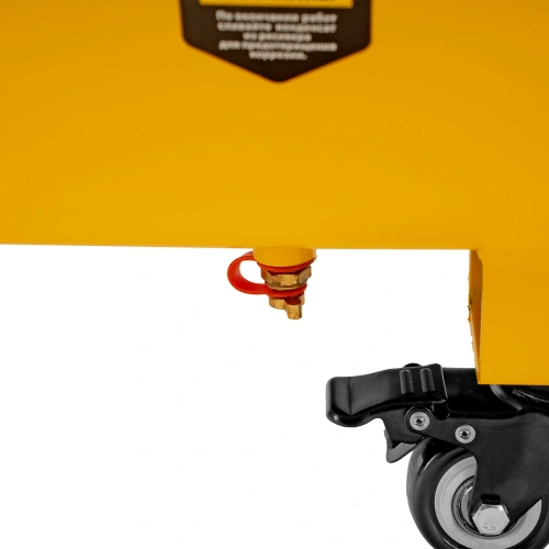 Компрессор безмасляный, малошумный DLS 3300/100, 3300 Вт,3x1100, 100 л, 570 л/мин ,блок управления Denzel по ценам производителя в Челябинске с доставкой по всей России