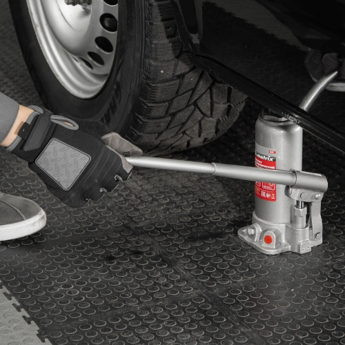 Домкрат гидравлический бутылочный, 5 т, высота подъема 216-413 мм, в пластиковый кейсе Matrix по ценам производителя в Челябинске с доставкой по всей России