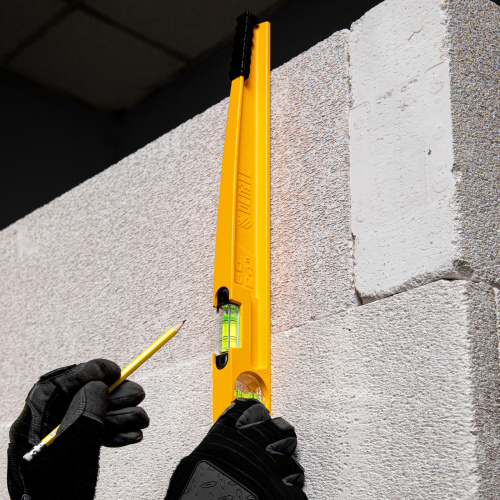 Уровень литой, 600 мм, 2 глазка, ударные площадки Denzel купить в Москве с доставкой по всей России | ProtosMarket.ru