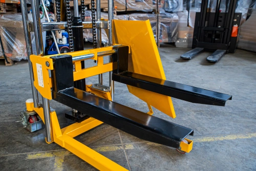 Штабелер гидравлический 0,4 т 1,1 м TOR PJ4110 облегченный по ценам производителя в Челябинске с доставкой по всей России