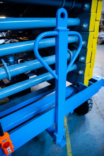 Подъемник ножничный передвижной аккумуляторный 500 кг, 12/14 м, 24/85 В/Ач TOR SJY-0,5-12 DC по ценам производителя в Челябинске с доставкой по всей России