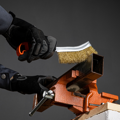 Щетка металлическая с пластмассовой ручкой Sparta по ценам производителя в Челябинске с доставкой по всей России