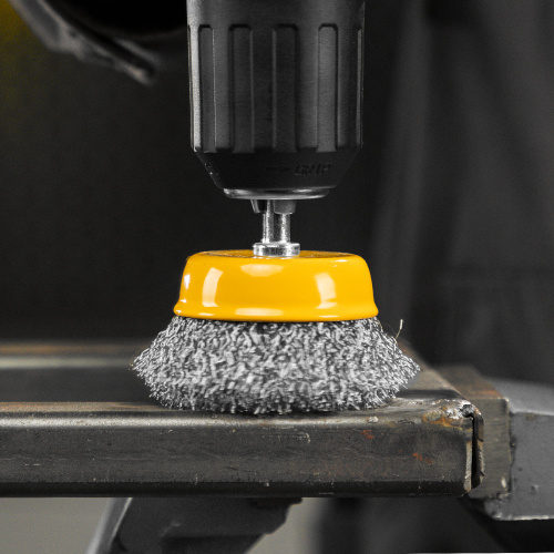 Щетка для дрели, 50 мм, Чашка, со шпилькой, нержавеющая витая проволока Denzel по ценам производителя в Челябинске с доставкой по всей России